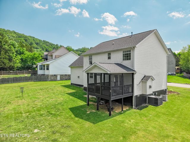 7114 Hannah Brook Rd, Knoxville, TN 37918