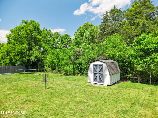 7114 Hannah Brook Rd, Knoxville, TN 37918