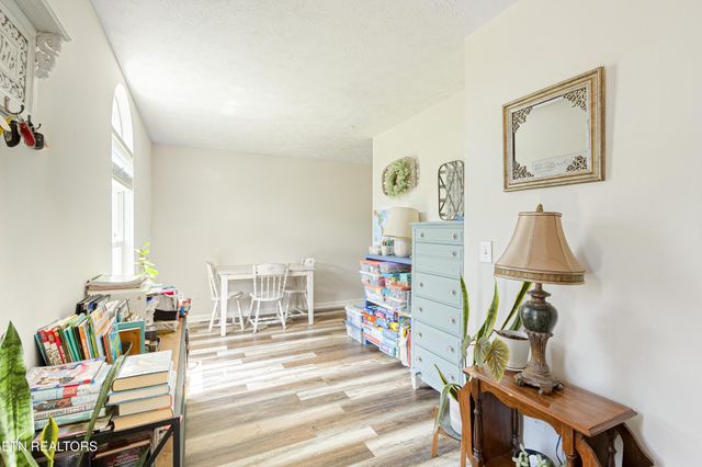 7114 Hannah Brook Rd, Knoxville, TN 37918