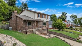 956 Lessing St, Crafton Heights, PA 15220