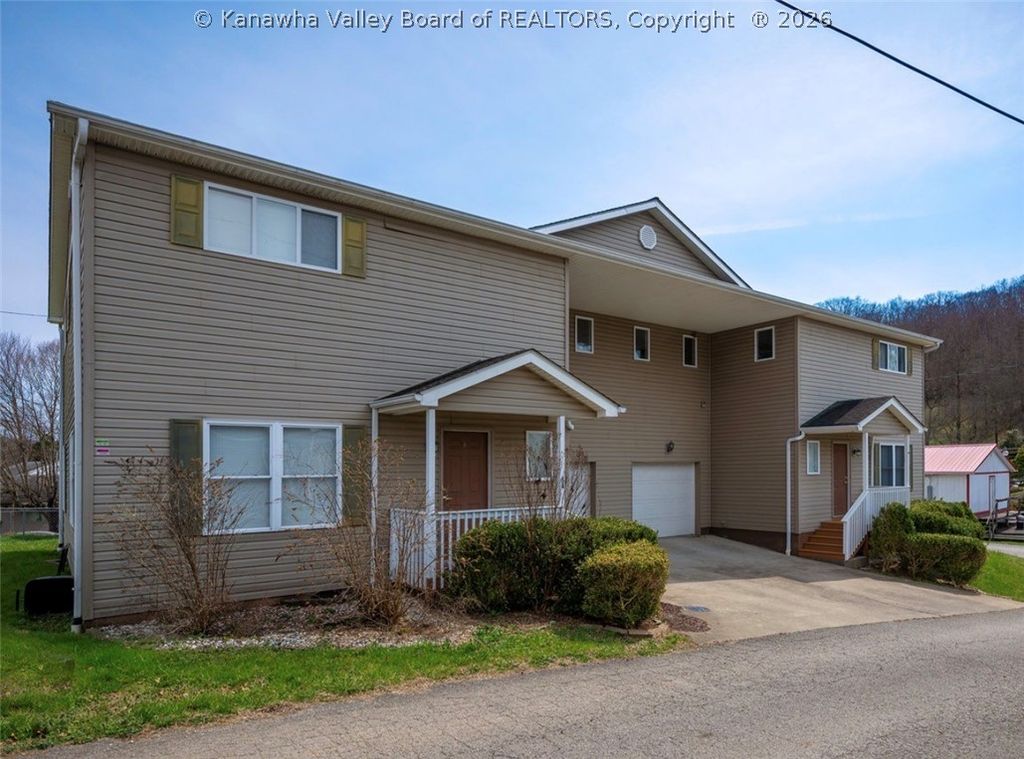 6 Lincoln Heights A, Alum Creek, WV 25003