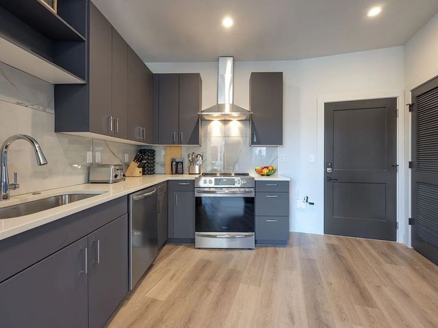 303 31st Ave N Apt 209, Nashville, TN 37203