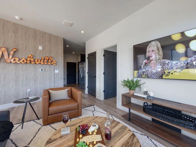 303 31st Ave N Apt 209, Nashville, TN 37203