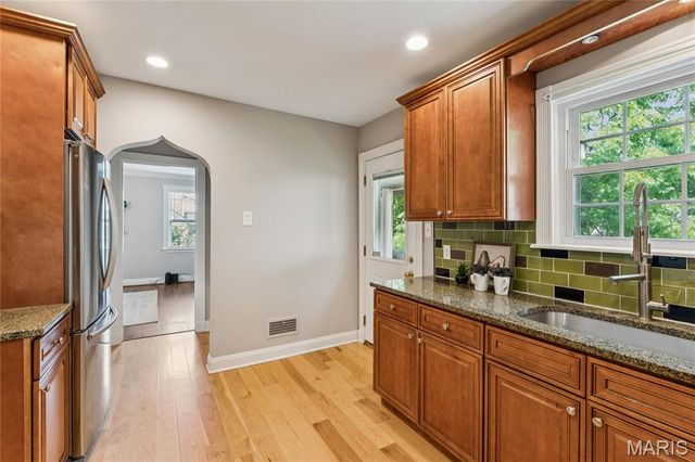 1034 Bernice Avenue, Kirkwood, MO 63122