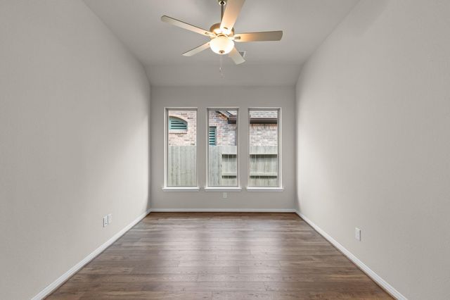 2302 Gleaming Pear Drive, Manvel, TX 77578