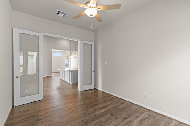 2302 Gleaming Pear Drive, Manvel, TX 77578