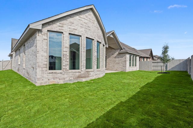 2302 Gleaming Pear Drive, Manvel, TX 77578