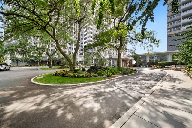4250 N Marine Drive 1235, Chicago, IL 60613