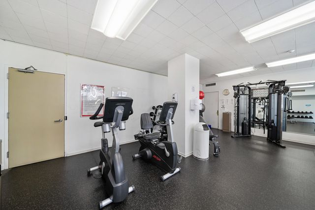4250 N Marine Drive 1235, Chicago, IL 60613