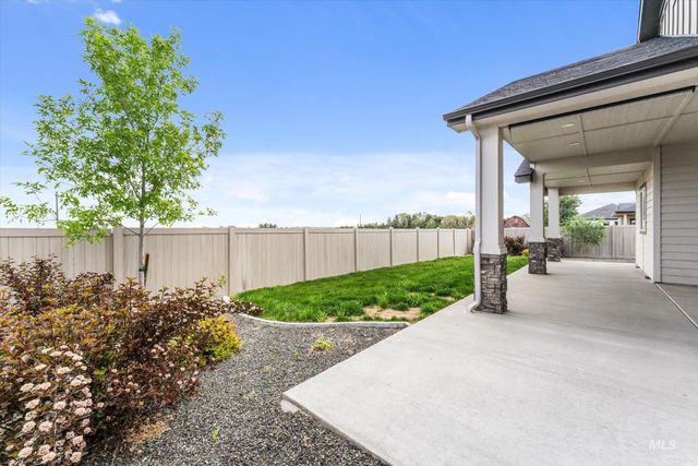 2094 W Ibis Dr, Nampa, ID 83686