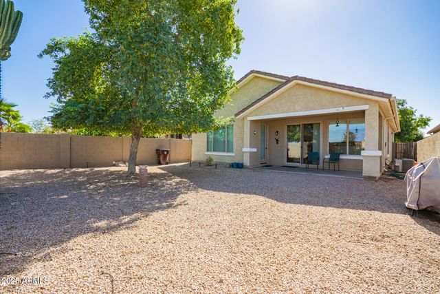 676 W TWIN PEAKS Parkway, San Tan Valley, AZ 85143
