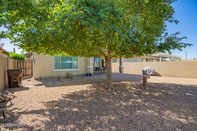 676 W TWIN PEAKS Parkway, San Tan Valley, AZ 85143