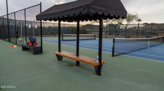 676 W TWIN PEAKS Parkway, San Tan Valley, AZ 85143