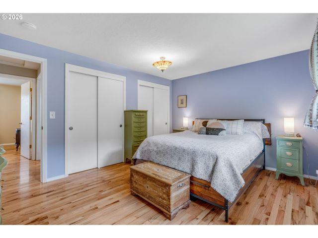 1930 Sw WILLOW Pkwy, Gresham, OR 97080