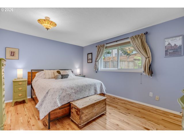 1930 Sw WILLOW Pkwy, Gresham, OR 97080
