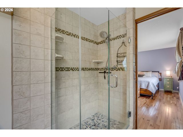 1930 Sw WILLOW Pkwy, Gresham, OR 97080