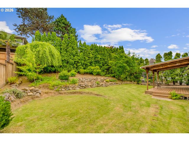 1930 Sw WILLOW Pkwy, Gresham, OR 97080