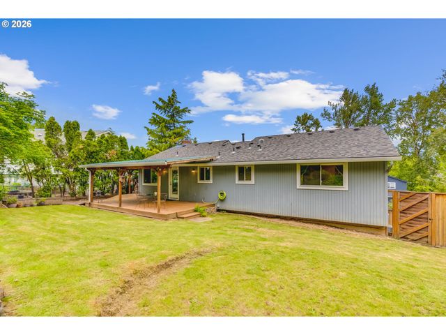 1930 Sw WILLOW Pkwy, Gresham, OR 97080