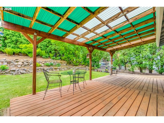 1930 Sw WILLOW Pkwy, Gresham, OR 97080