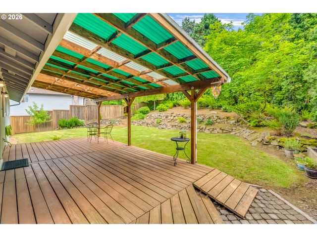 1930 Sw WILLOW Pkwy, Gresham, OR 97080