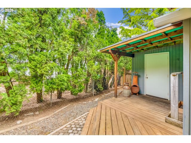 1930 Sw WILLOW Pkwy, Gresham, OR 97080