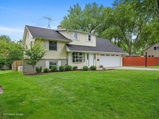 1603 Beecher Avenue, Wheaton, IL 60187