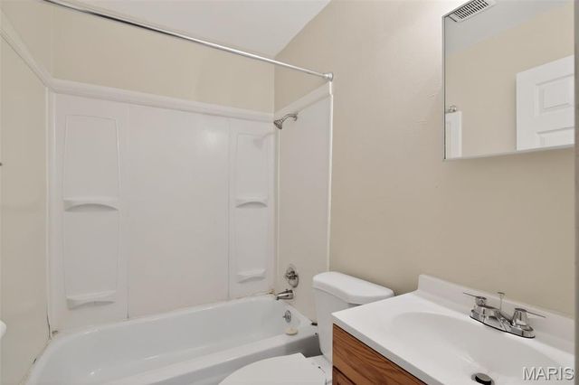880 Tyson Drive, Florissant, MO 63031