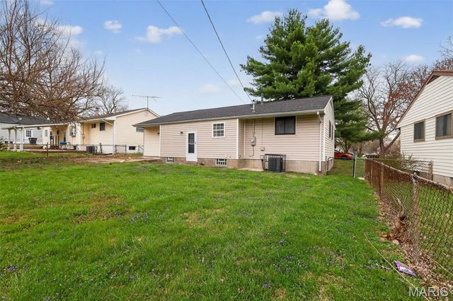 880 Tyson Drive, Florissant, MO 63031