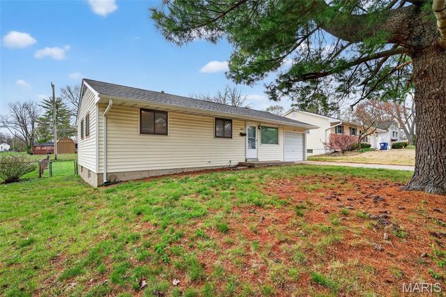 880 Tyson Drive, Florissant, MO 63031