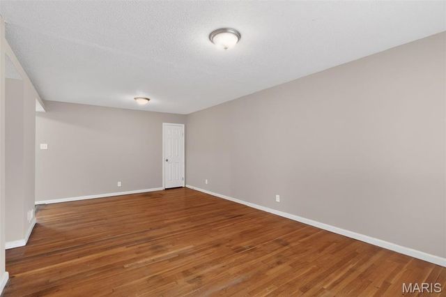 880 Tyson Drive, Florissant, MO 63031