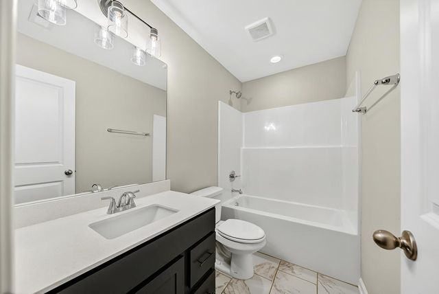 104 Beaver Creek Way, Lagrange, GA 30241