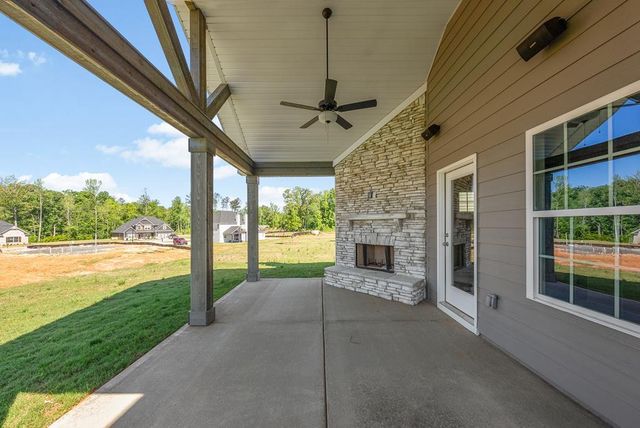 104 Beaver Creek Way, Lagrange, GA 30241