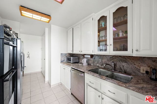 100 S Doheny Drive 512, Los Angeles, CA 90048