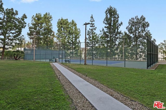 100 S Doheny Drive 512, Los Angeles, CA 90048