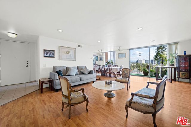 100 S Doheny Drive 512, Los Angeles, CA 90048