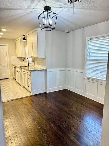 112 Savannah Street, Waxahachie, TX 75165