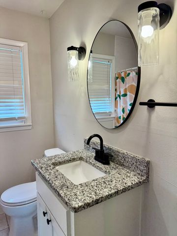 112 Savannah Street, Waxahachie, TX 75165
