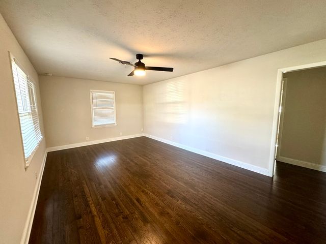 112 Savannah Street, Waxahachie, TX 75165