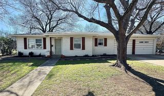 112 Savannah Street, Waxahachie, TX 75165