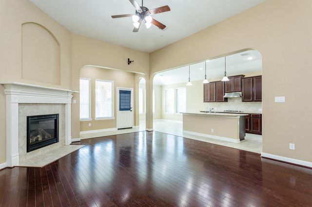 7810 Deep Green Drive, Rosenberg, TX 77469