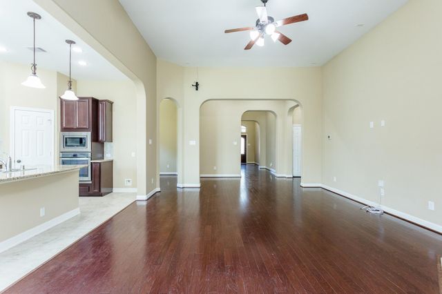 7810 Deep Green Drive, Rosenberg, TX 77469