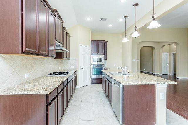 7810 Deep Green Drive, Rosenberg, TX 77469