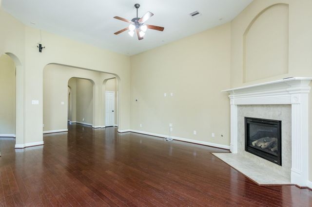 7810 Deep Green Drive, Rosenberg, TX 77469
