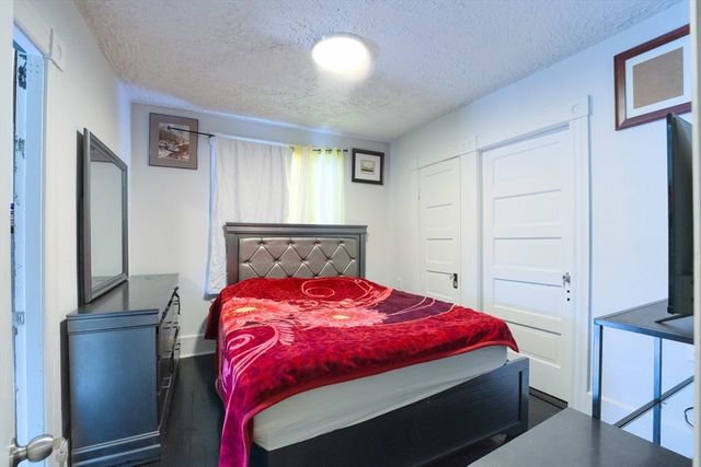 99 Clover St, Worcester, MA 01603