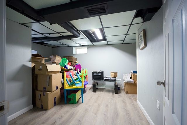 99 Clover St, Worcester, MA 01603