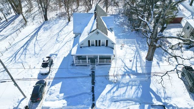 99 Clover St, Worcester, MA 01603