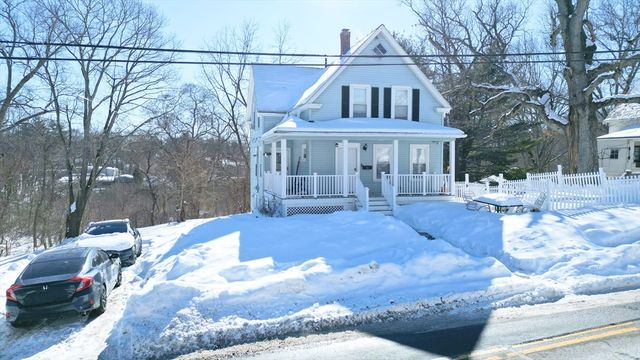 99 Clover St, Worcester, MA 01603