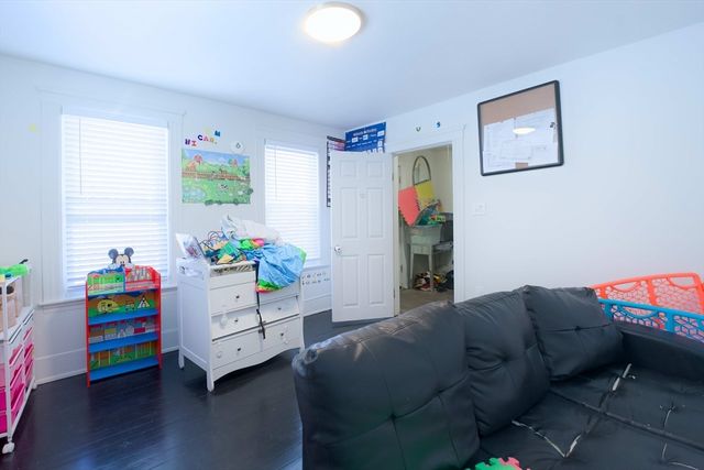 99 Clover St, Worcester, MA 01603