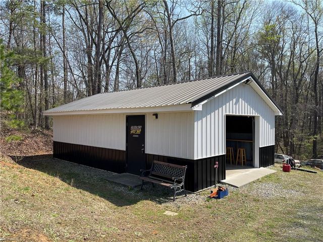 201 Old Pasture Road, Linwood, NC 27299