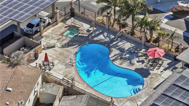 80 Huntington 516, Huntington Beach, CA 92648